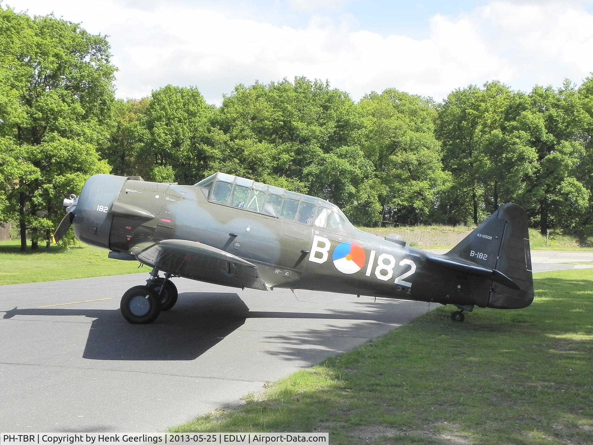 PH-TBR, 1943 Noorduyn AT-16 Harvard IIB C/N 14A-808, Weeze Airport Festival , May 2013
