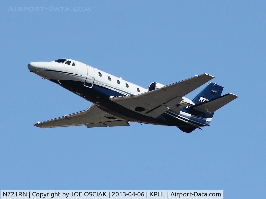 N721RN, 2000 Raytheon Aircraft Company B300 C/N FL-288, Leaving Philly