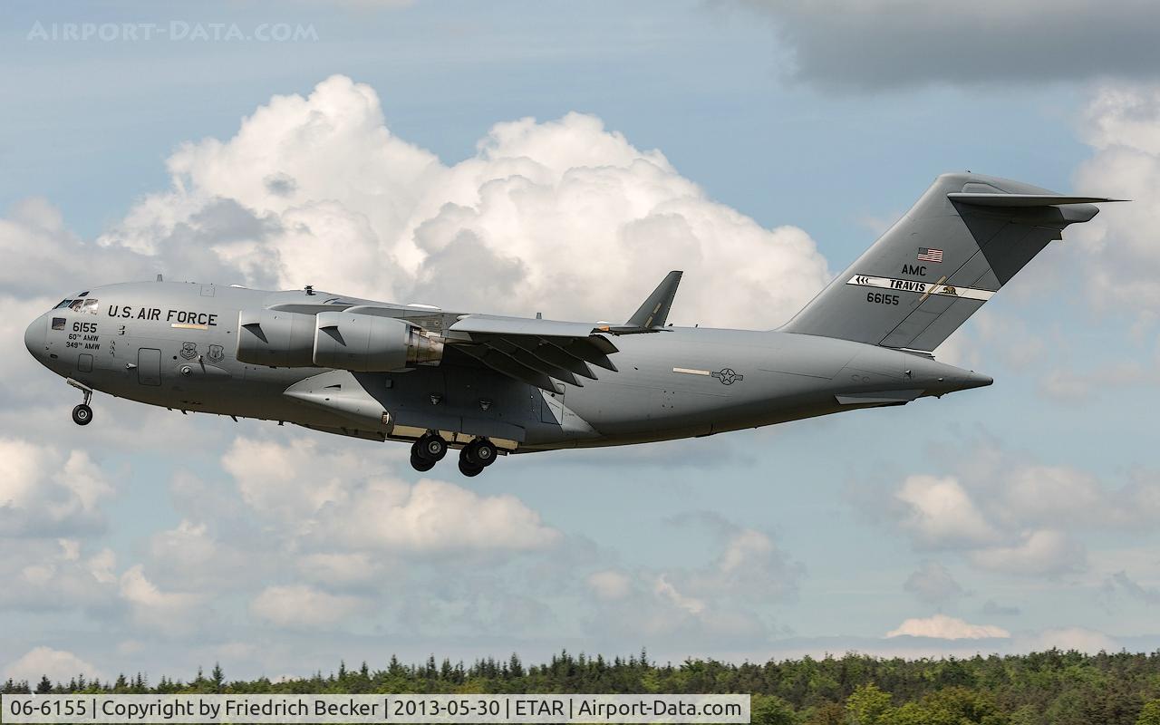 06-6155, 2006 Boeing C-17A Globemaster III C/N P-155, on final RW26