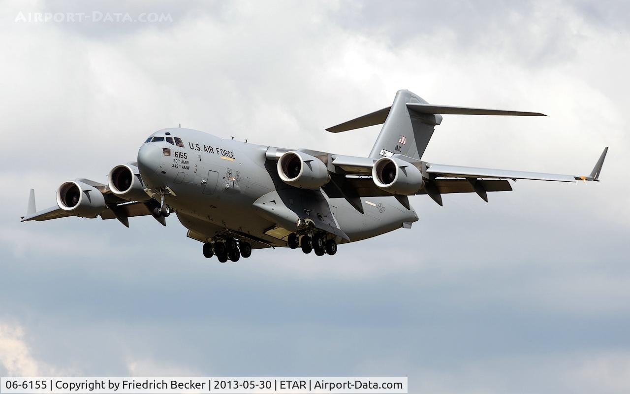 06-6155, 2006 Boeing C-17A Globemaster III C/N P-155, on final RW26