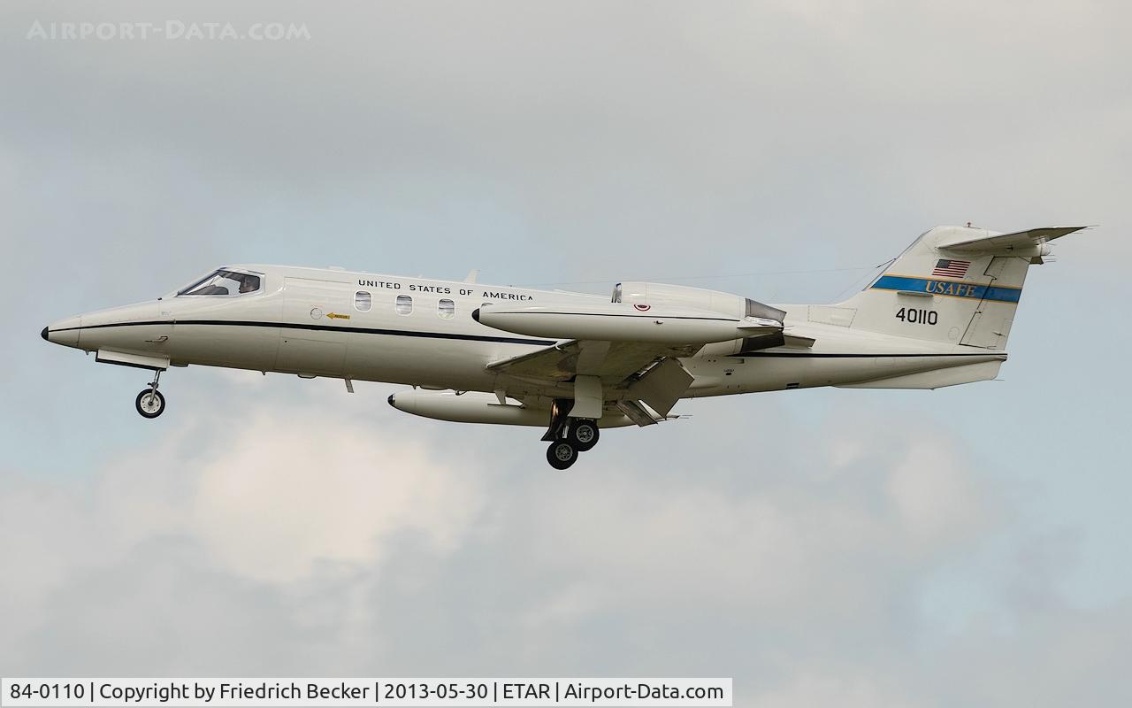 84-0110, 1984 Gates Learjet C-21A C/N 35A-556, on final RW26