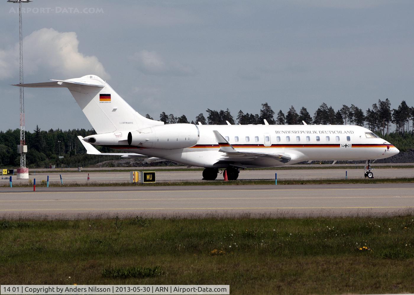14 01, 2011 Bombardier BD-700-1A11 Global 5000 C/N 9395, Parked at ramp M.