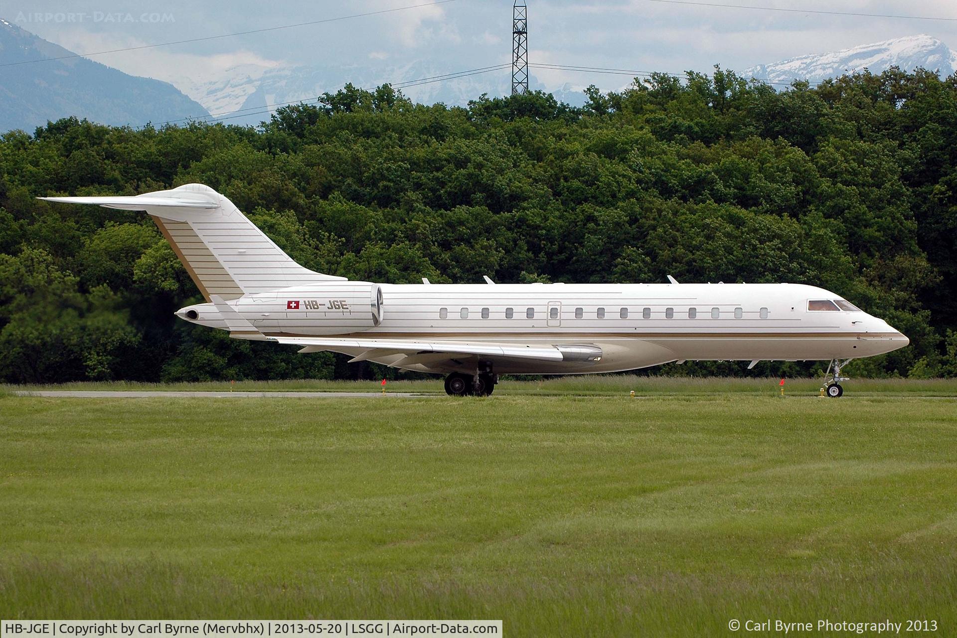 HB-JGE, 2008 Bombardier BD-700-1A10 Global Express C/N 9287, Taken from the park at the 05 threshold.