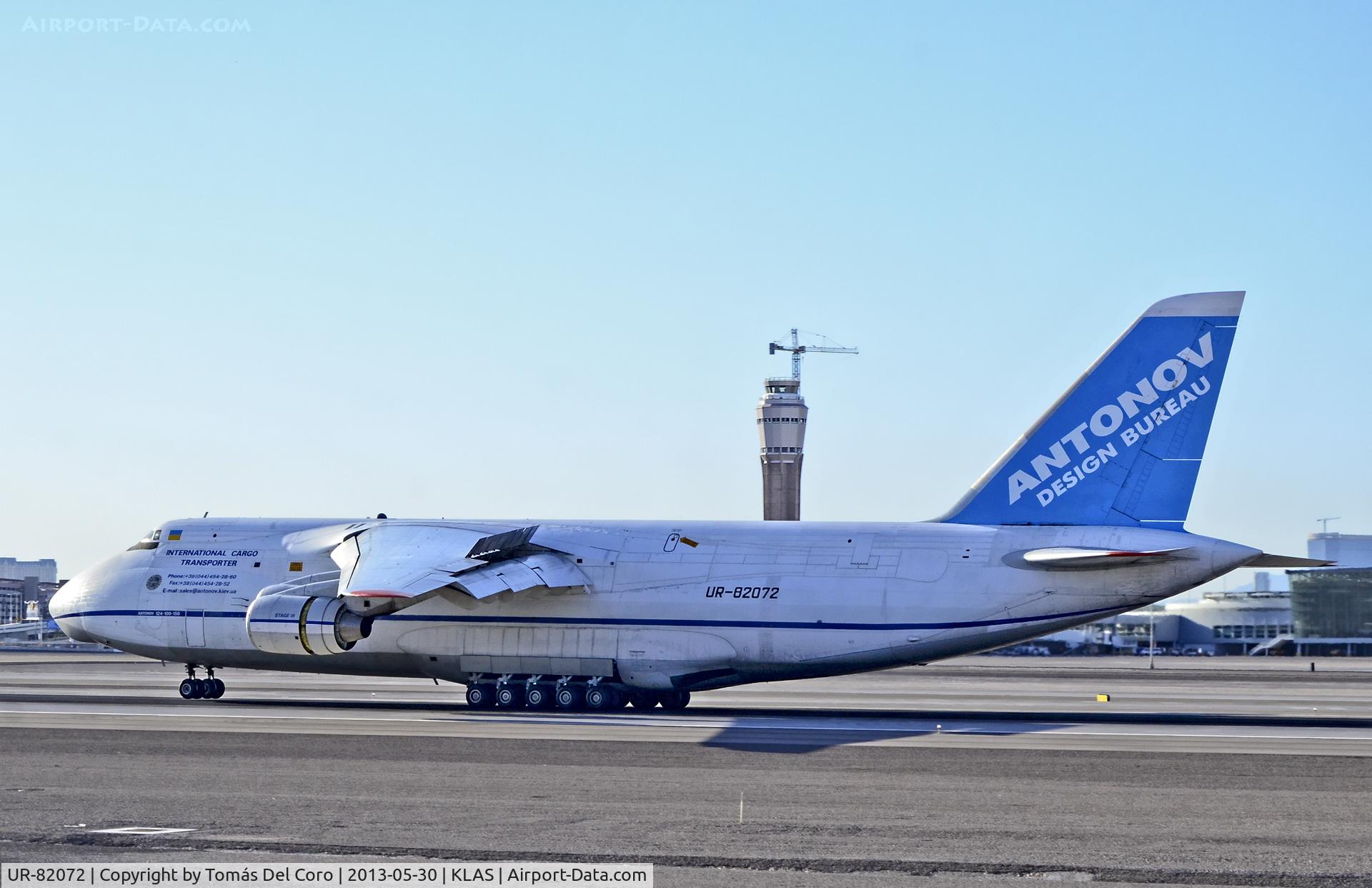 UR-82072, 1993 Antonov An-124-100 Ruslan C/N 9773053359136, UR-82072 Antonov Design Bureau Antonov An-124-100-150 Ruslan (cn 9773053359136)

McCarran International Airport (KLAS)
Las Vegas, Nevada
TDelCoro
May 30, 2013