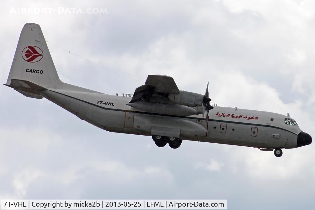 7T-VHL, 1981 Lockheed L-100-30 Hercules (L-382G) C/N 382-4886, Landing