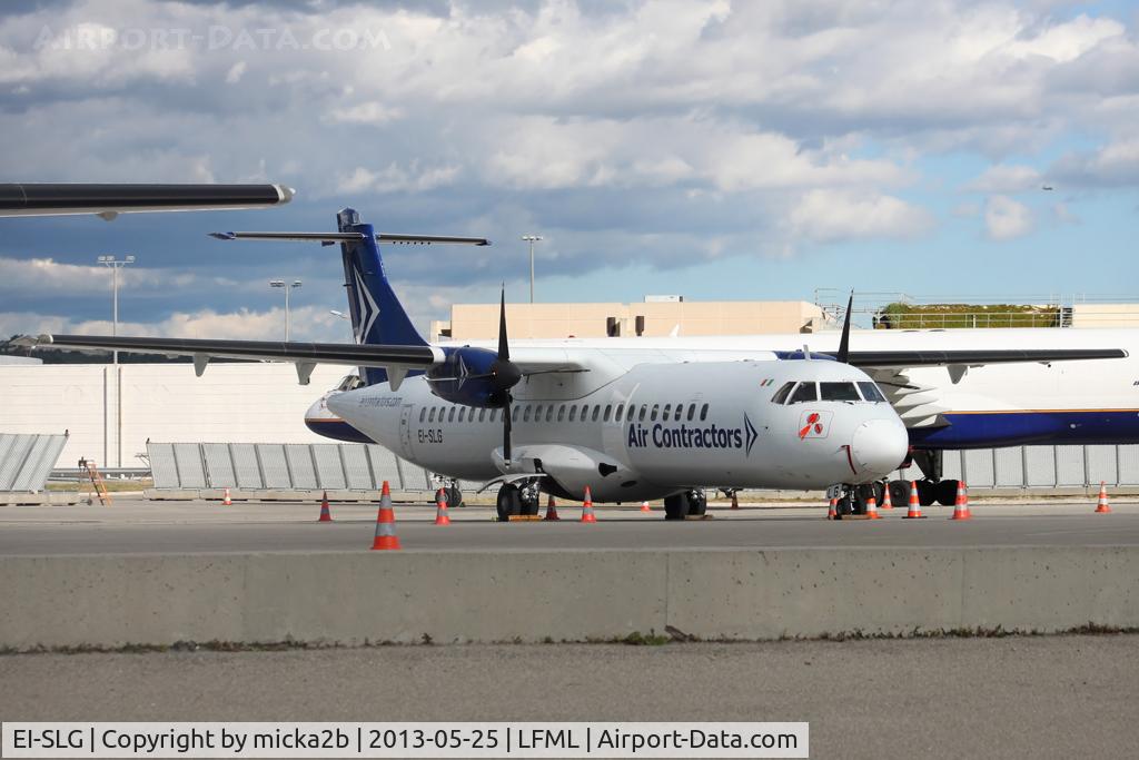 EI-SLG, 1990 ATR 72-202 C/N 183, Parked