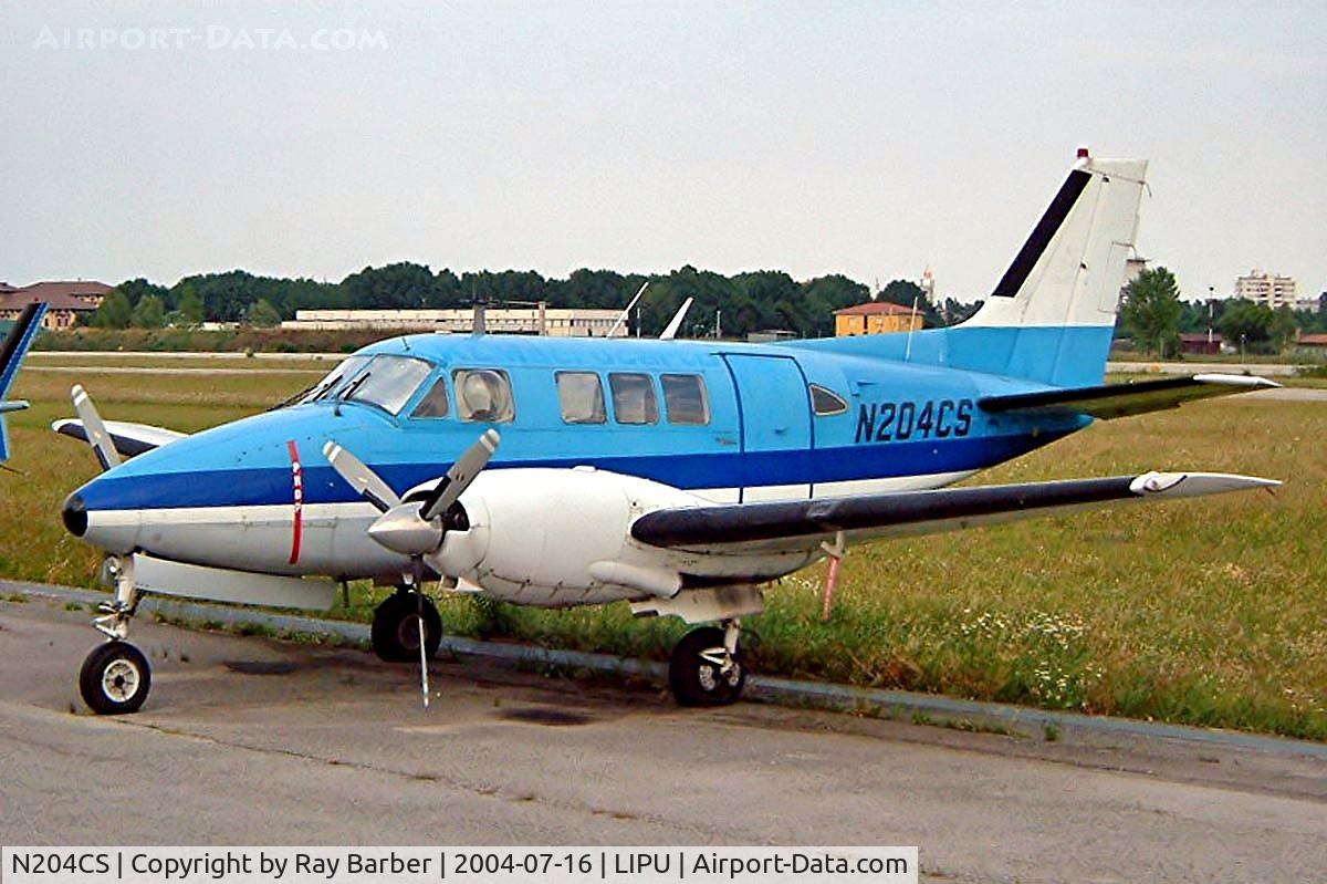 N204CS, 1964 Beech 65-80 Queen Air C/N LD148, Beech 65-80 Queen Air [LD-148] Padova~I 16/07/2004