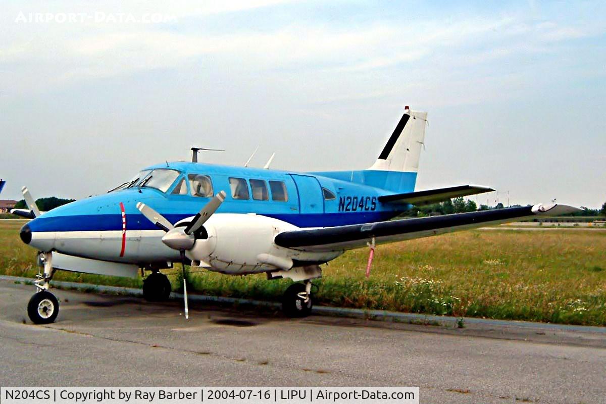 N204CS, 1964 Beech 65-80 Queen Air C/N LD148, Beech 65-80 Queen Air [LD-148] Padova~I 16/07/2004