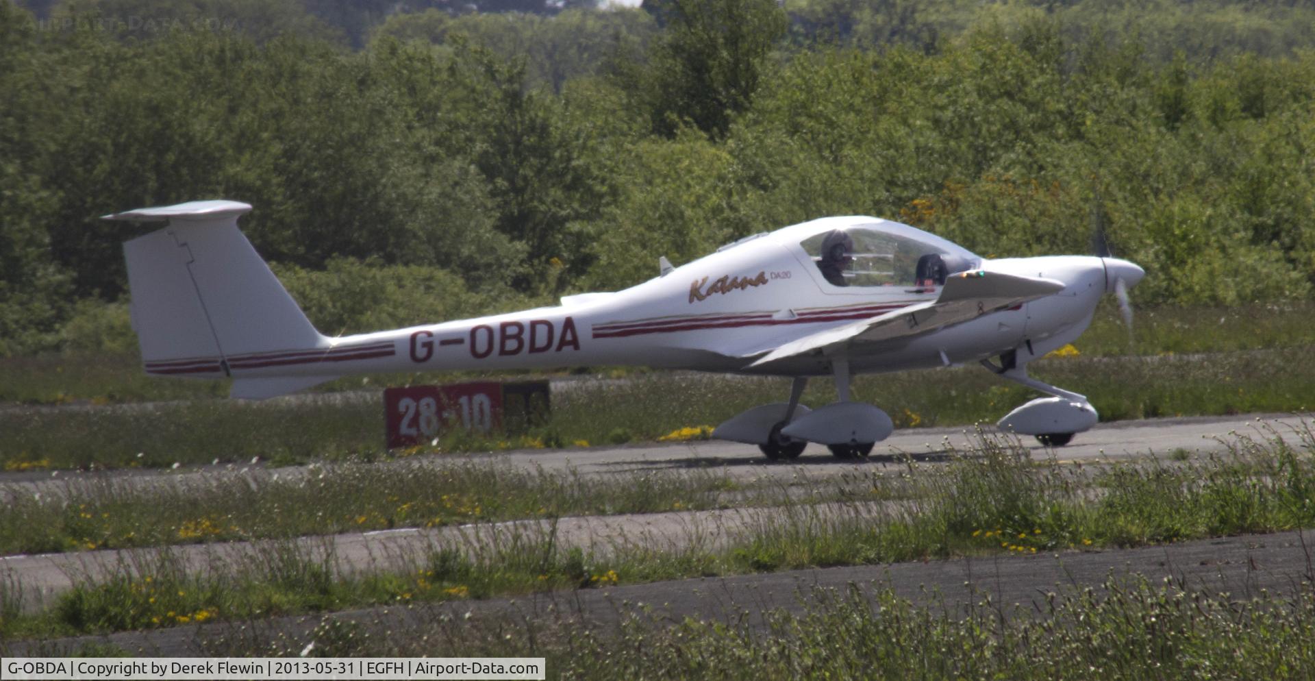 G-OBDA, 1997 Diamond DA-20A-1 Katana C/N 10260, Visiting Diamond DA-20A-1.