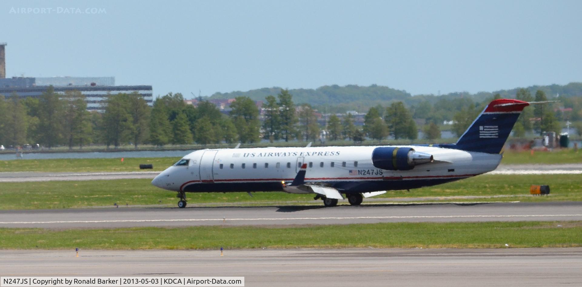 N247JS, 2004 Bombardier CRJ-200ER (CL-600-2B19) C/N 7922, Landing DCA