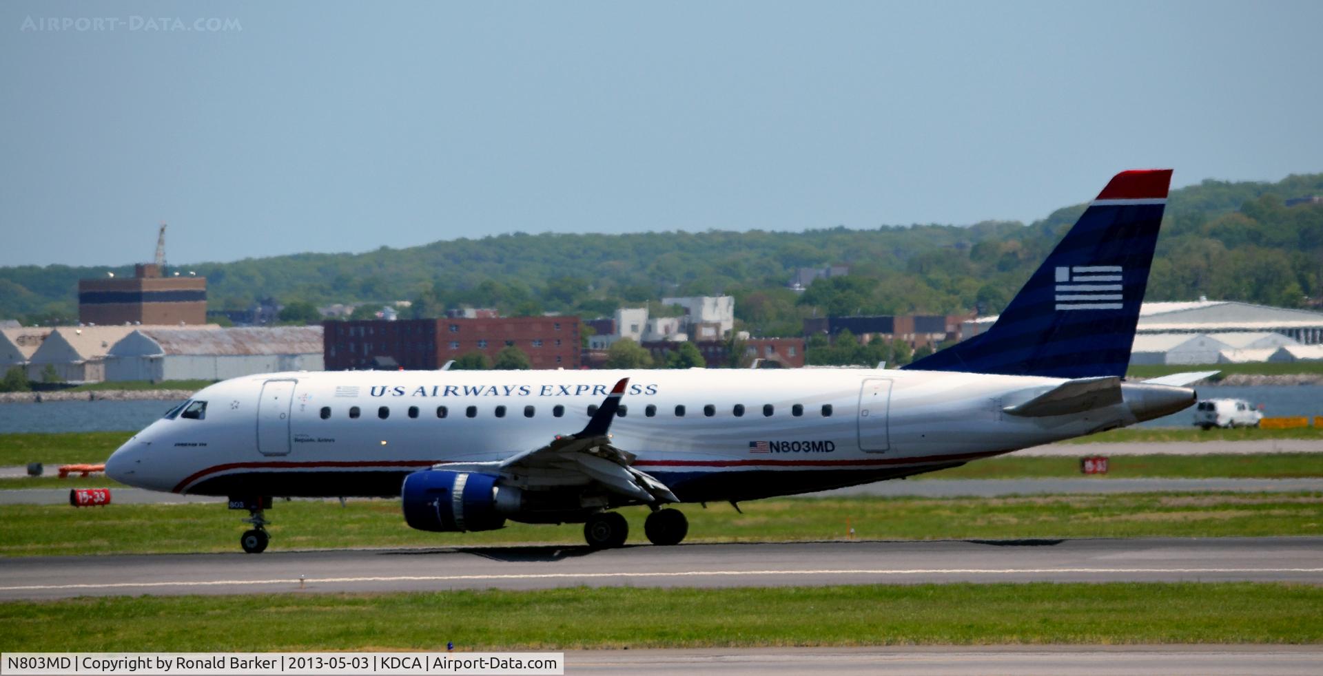 N803MD, 2004 Embraer 170SU (ERJ-170-100SU) C/N 17000015, Landing roll DCA