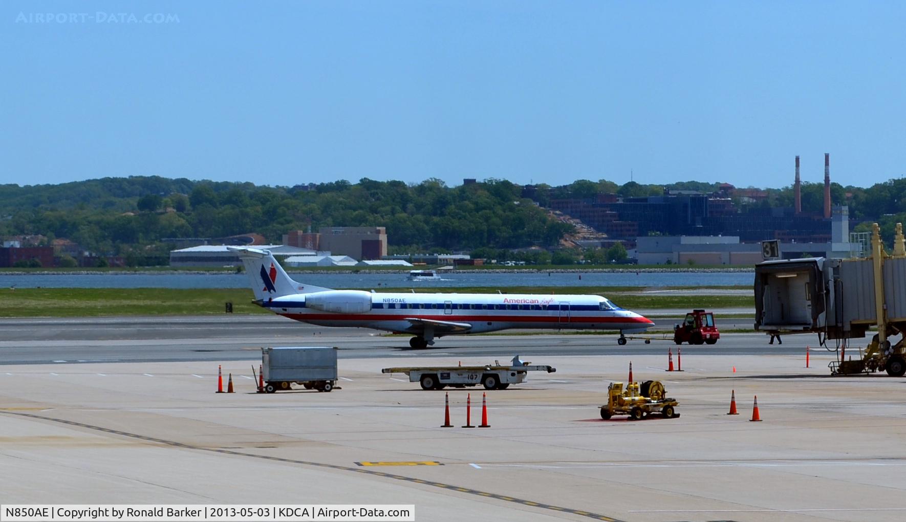 N850AE, 2003 Embraer ERJ-140LR (EMB-135KL) C/N 145722, Taxi DCA