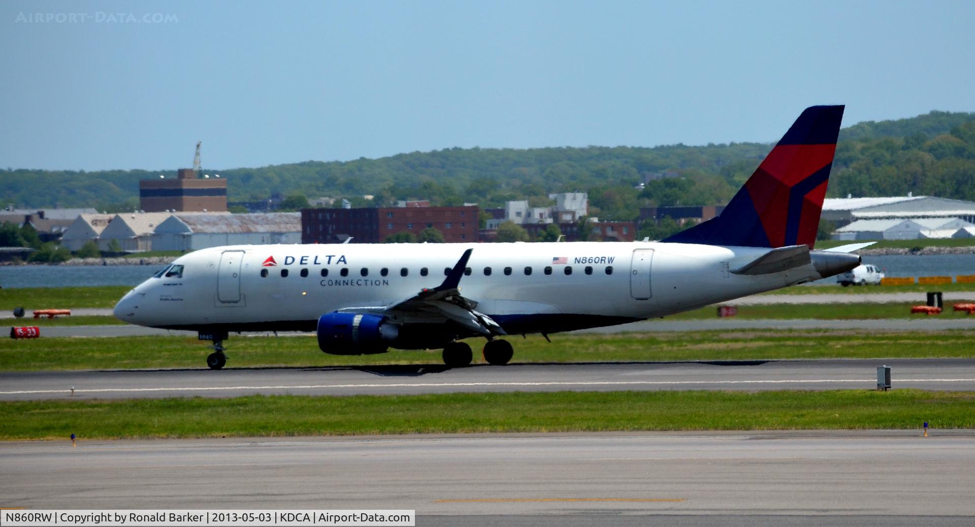 N860RW, 2005 Embraer 170SE (ERJ-170-100SE) C/N 17000084, Takeoff DCA