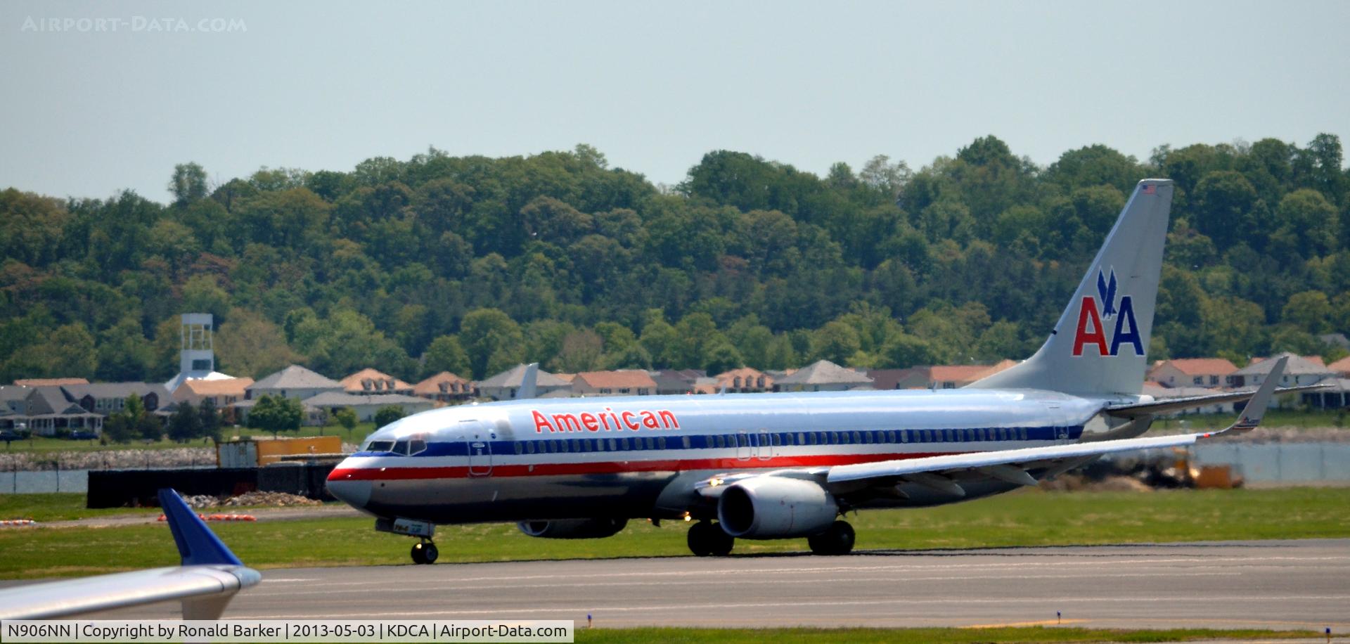 N906NN, 2012 Boeing 737-823 C/N 31155, Takeoff DCA
