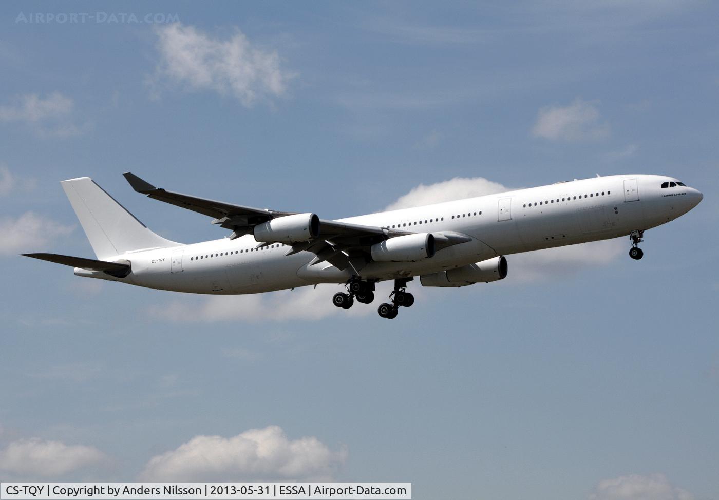 CS-TQY, 1997 Airbus A340-313X C/N 190, On final approach for 01R.