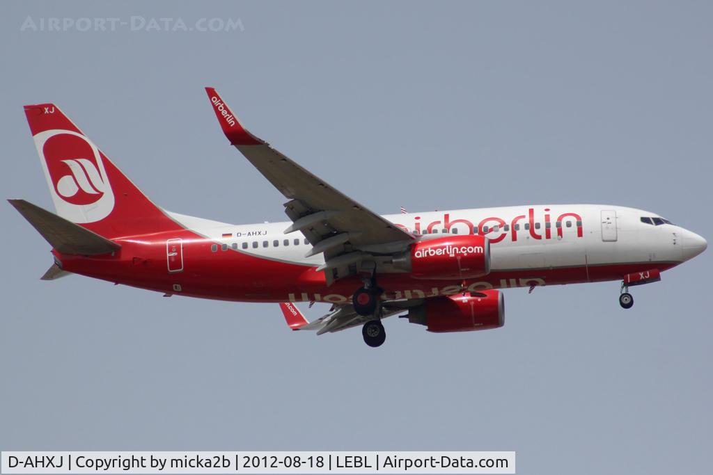 D-AHXJ, 2008 Boeing 737-7Q8 C/N 35277, Landing