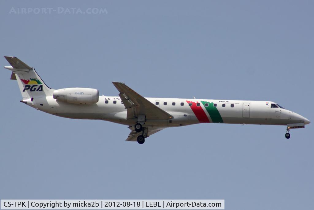 CS-TPK, 1998 Embraer EMB-145EP (ERJ-145EP) C/N 145041, Landing