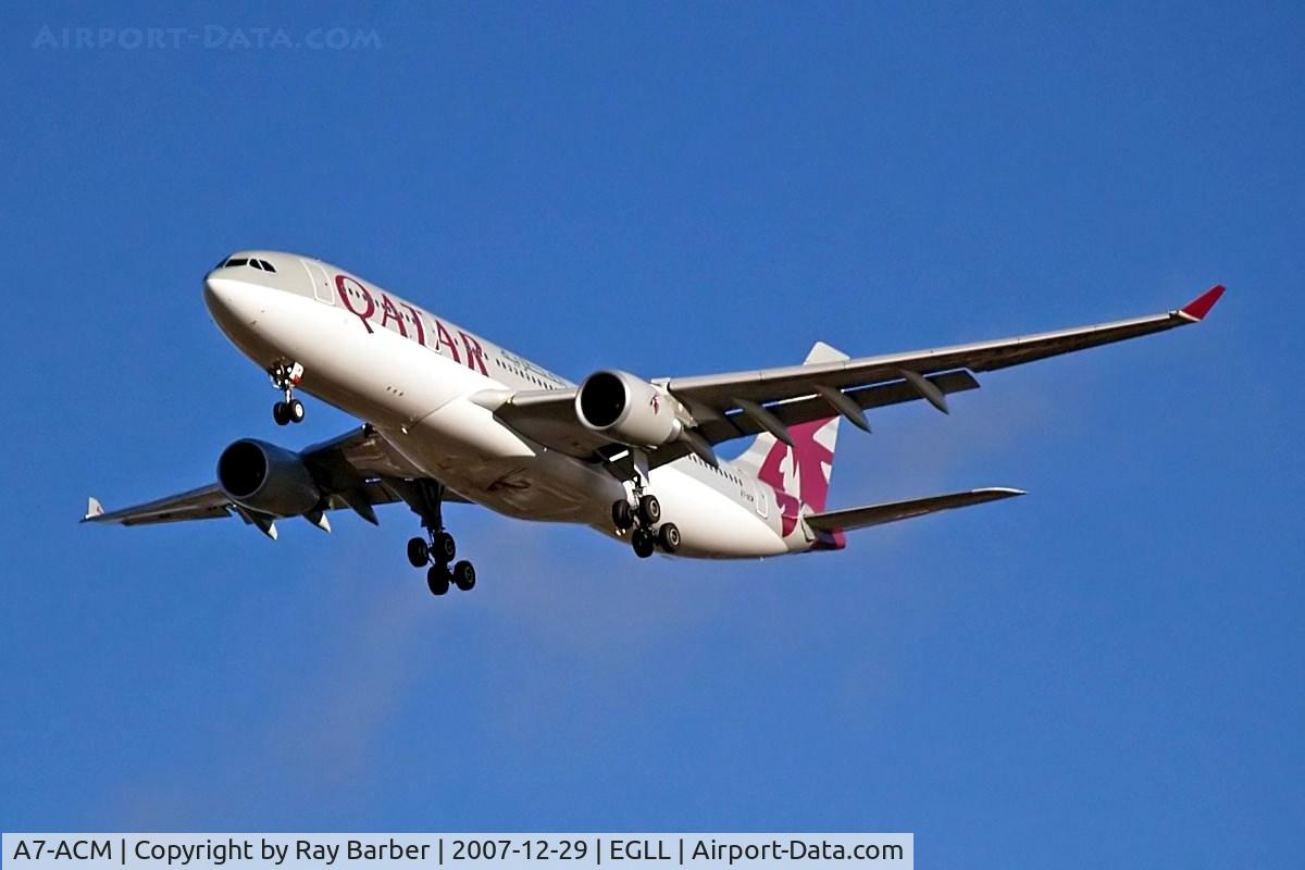 A7-ACM, 2007 Airbus A330-202 C/N 849, Airbus A330-202 [849] (Qatar Airways) Home~G 29/12/2007. On approach 27R.