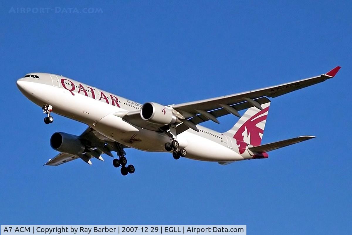 A7-ACM, 2007 Airbus A330-202 C/N 849, Airbus A330-202 [849] (Qatar Airways) Home~G 29/12/2007. On approach 27R.
