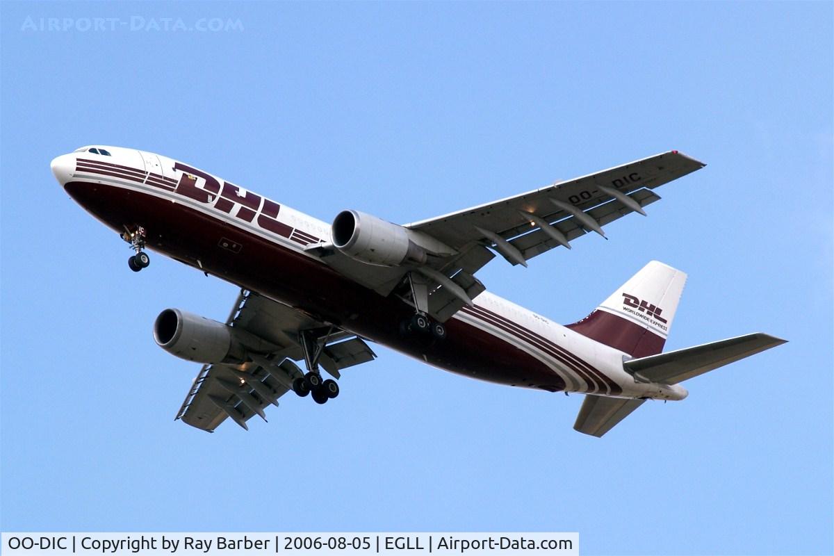 OO-DIC, 1982 Airbus A300B4-203(F) C/N 220, Airbus A300B4-203F [220] (DHL) Home~G 05/08/2006. On approach 27R with white nose cone.