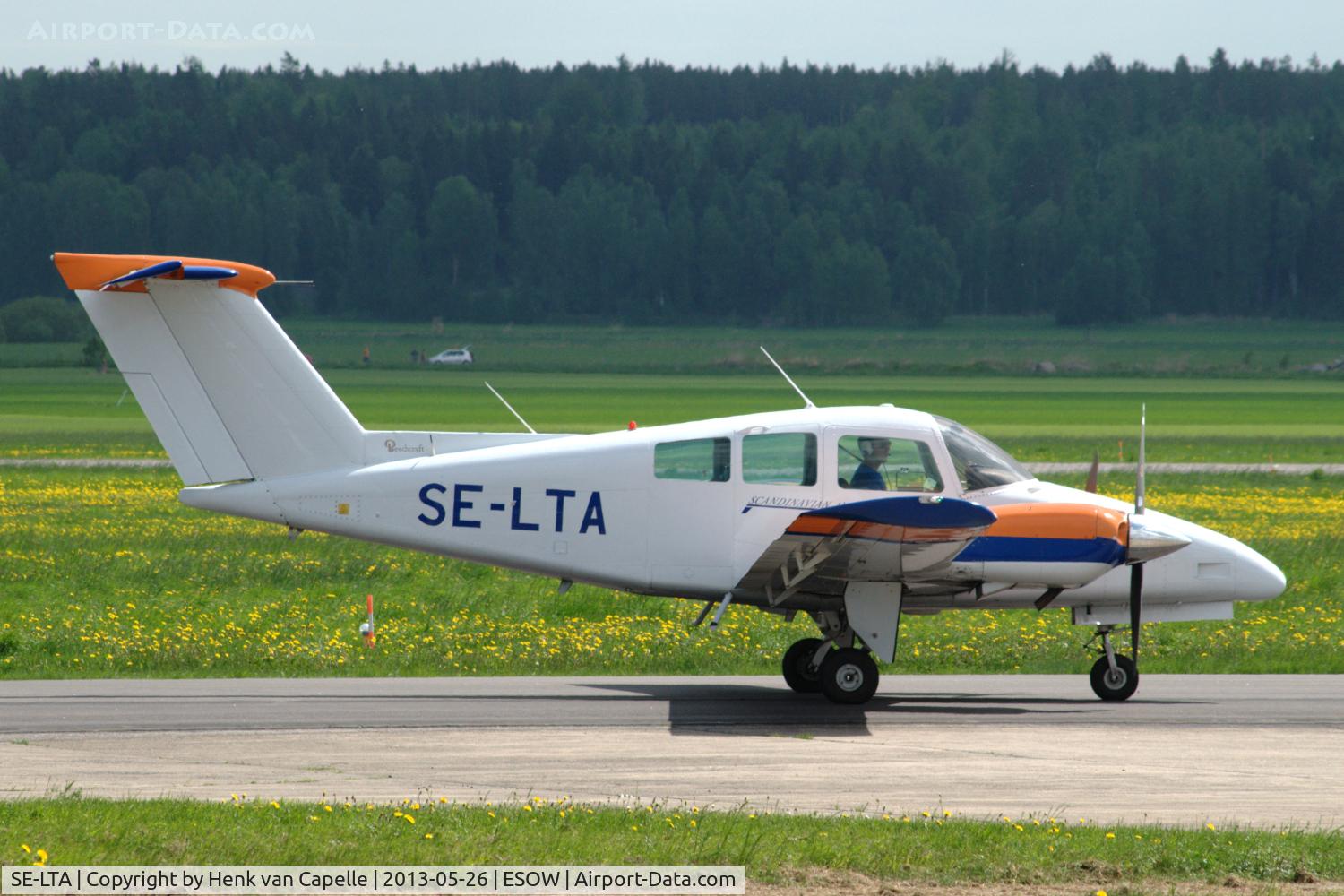 SE-LTA, 1979 Beech 76 Duchess C/N ME-196, Beech of the Scandinavian Aviation Academy taxying at Västerås Hässlö airport, Sweden.