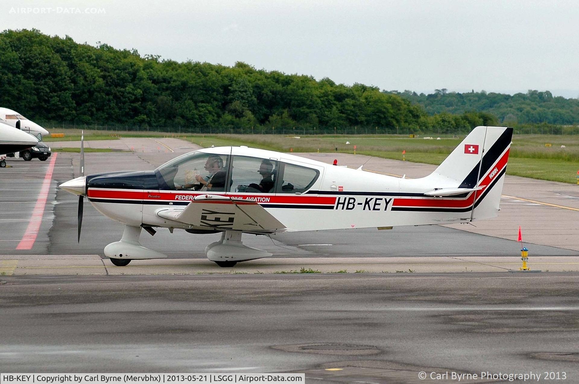 HB-KEY, 1998 Robin DR-400-500 President C/N 11, Taken from the Aerobistro.