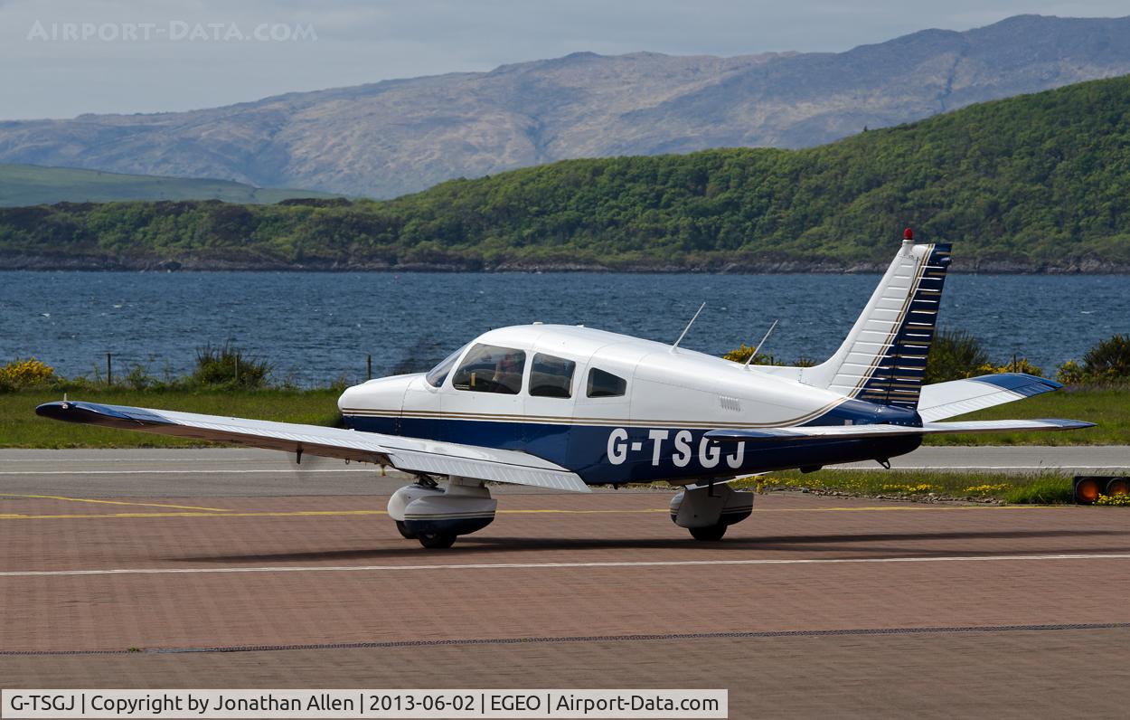 G-TSGJ, 1980 Piper PA-28-181 Cherokee Archer II C/N 28-8090109, Preparing to depart from Oban Airport.