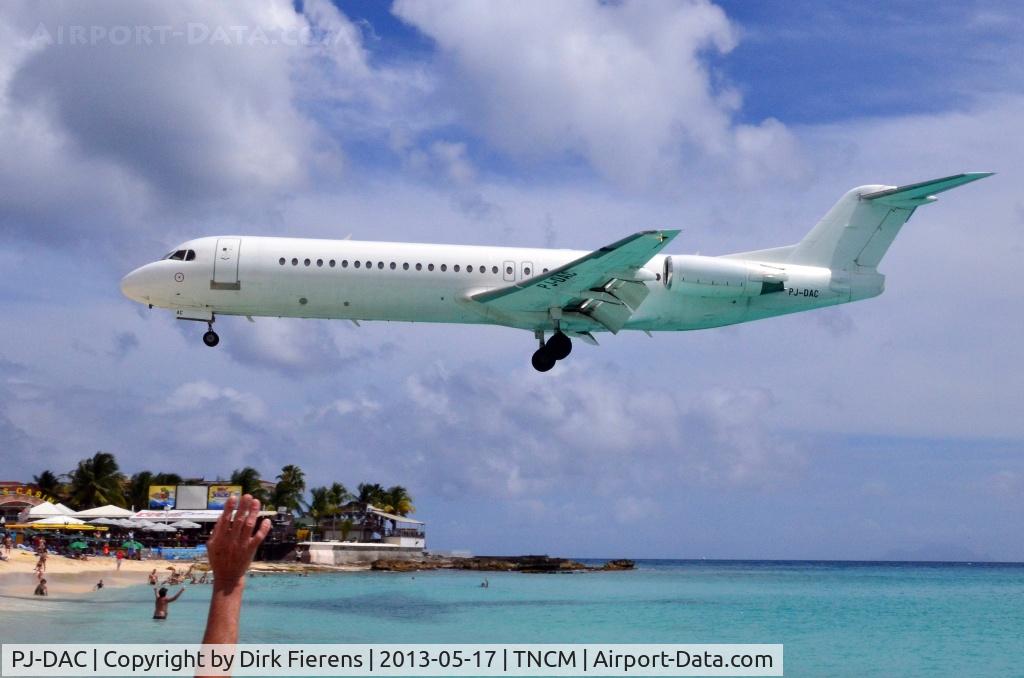 PJ-DAC, 1991 Fokker 100 (F-28-0100) C/N 11337, On final over Maho beach.