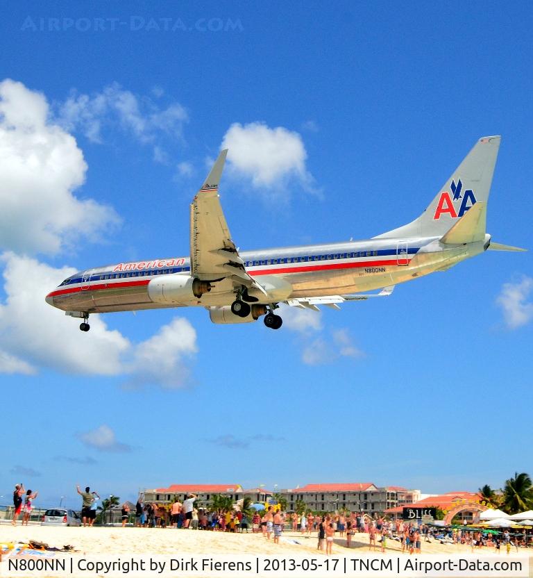 N800NN, 2009 Boeing 737-823 C/N 29564, Overflying Maho Beach, heading for rwy 10.
