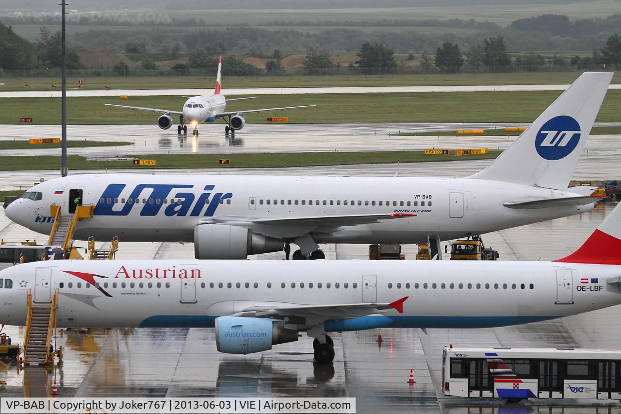 VP-BAB, 2000 Boeing 767-224/ER C/N 30430, UTair