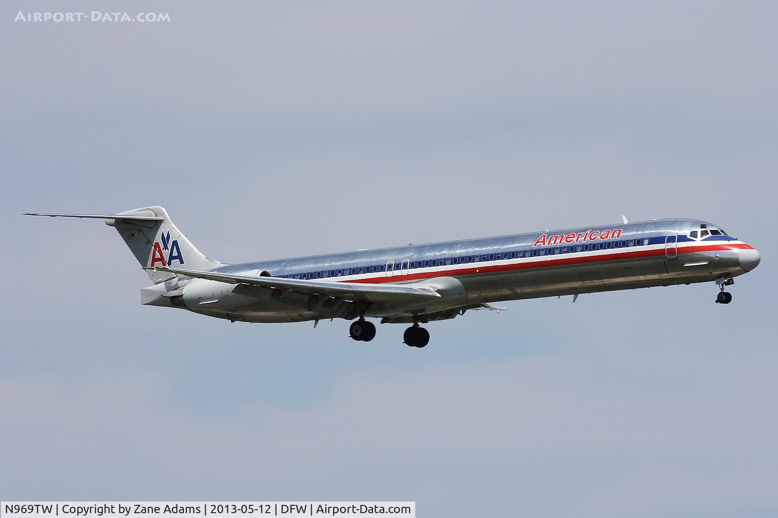 N969TW, 1999 McDonnell Douglas MD-83 (DC-9-83) C/N 53619, American Airlines at DFW Airport