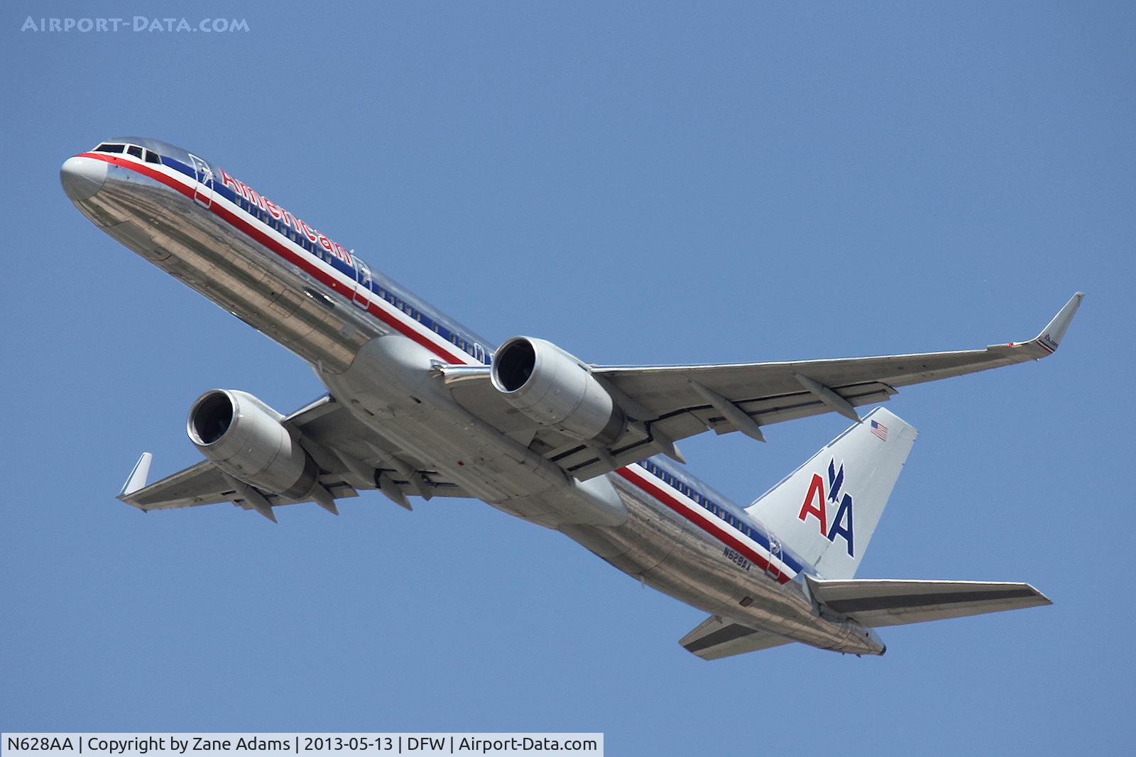 N628AA, 1990 Boeing 757-223 C/N 24586, American Airlines at DFW Airport