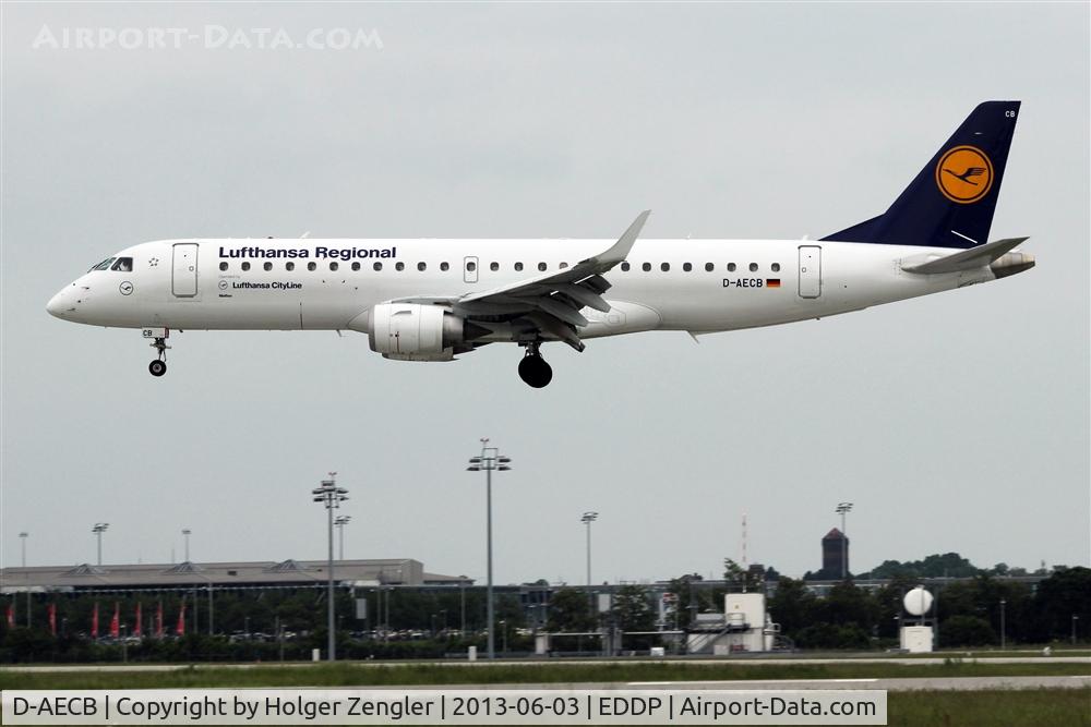 D-AECB, 2009 Embraer 190LR (ERJ-190-100LR) C/N 19000332, Final approach of noon FRA shuttle.....