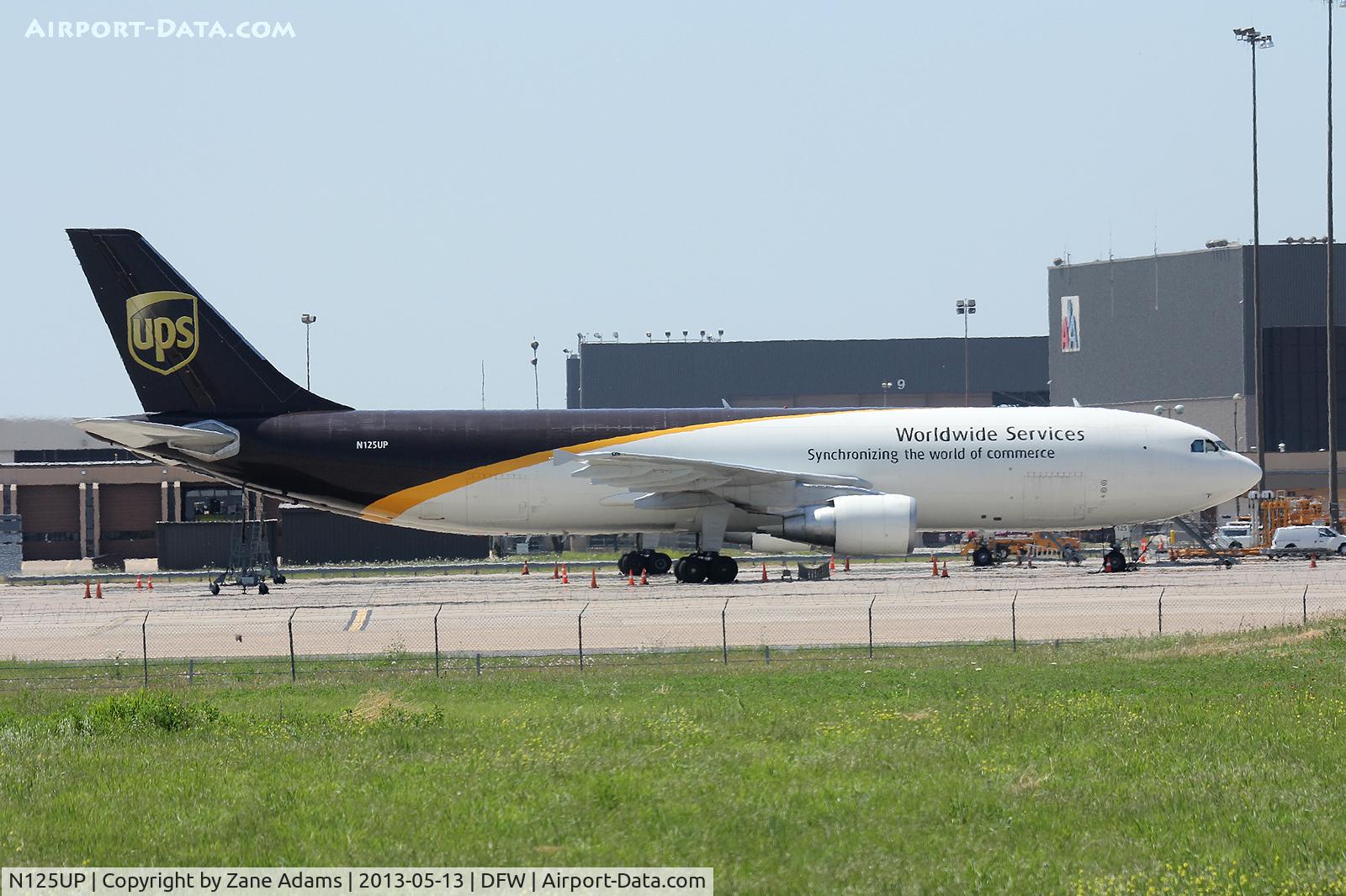 N125UP, 2000 Airbus A300F4-622R(F) C/N 0809, UPS A300F at DFW Airport