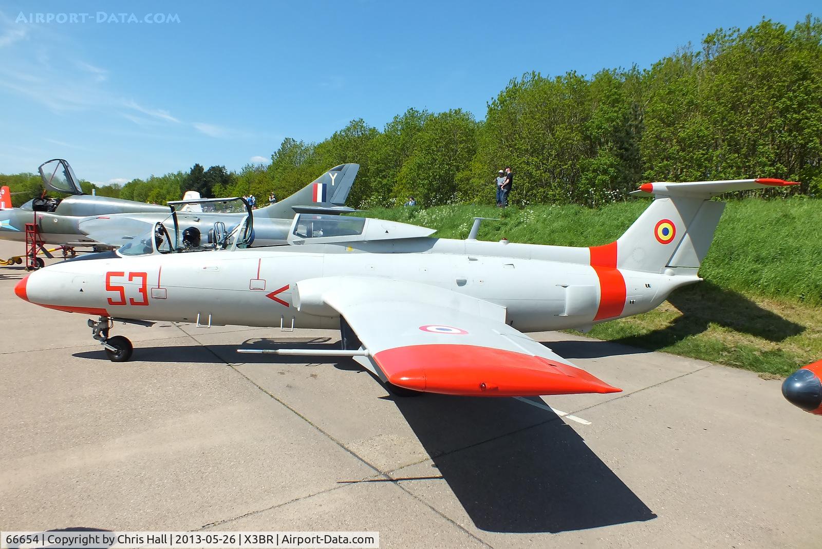 66654, Aero L-29 Delfin C/N 395189, at the Cold War Jets open day, Bruntingthorpe