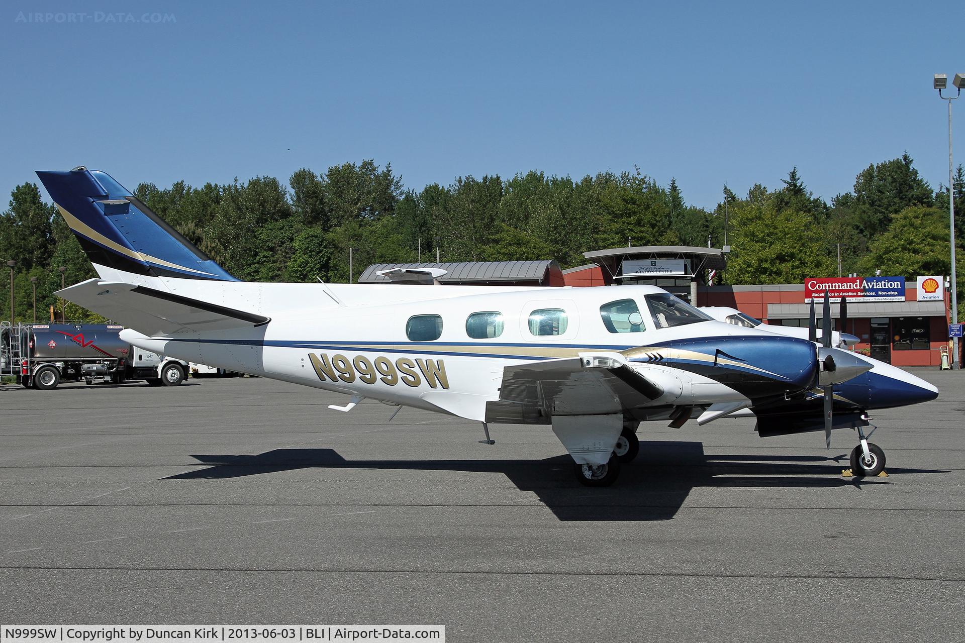 N999SW, 1979 Beech B-60 Duke C/N P-505, What a sleek aircraft this is!