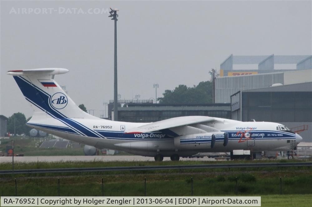 RA-76952, 2010 Ilyushin Il-76TD-90VD C/N 2093422743, Resting for a while on apron 2....