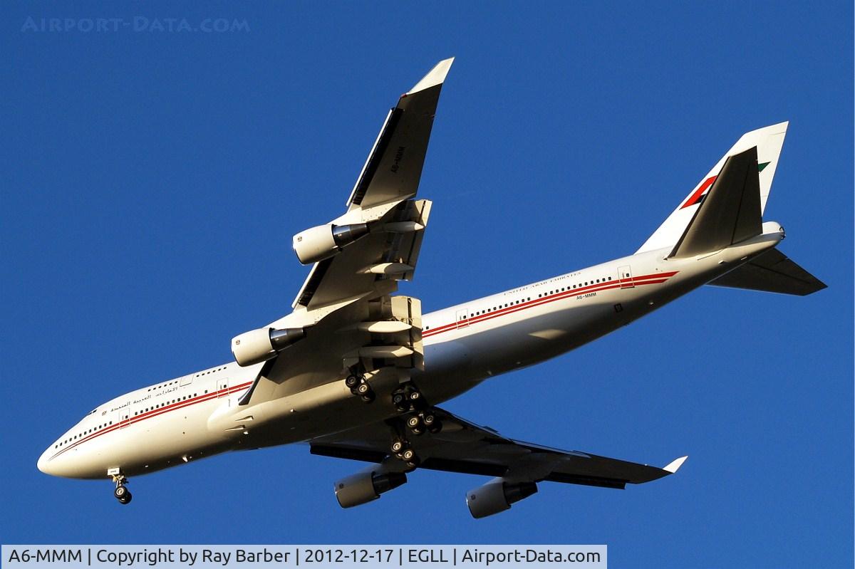 A6-MMM, 1998 Boeing 747-422 C/N 26906, Boeing 747-422 [26905] (Dubai Air Wing) Home~G 17/12/2012. On approach 27R.