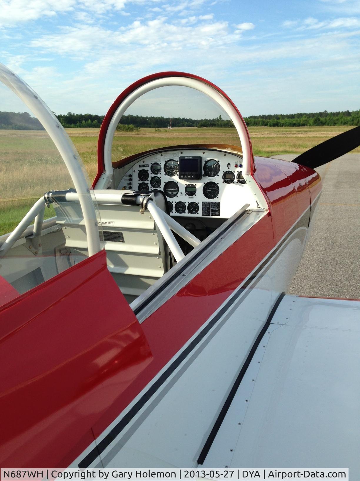 N687WH, 2005 Vans RV-8A C/N 82108, Interior of N687WH