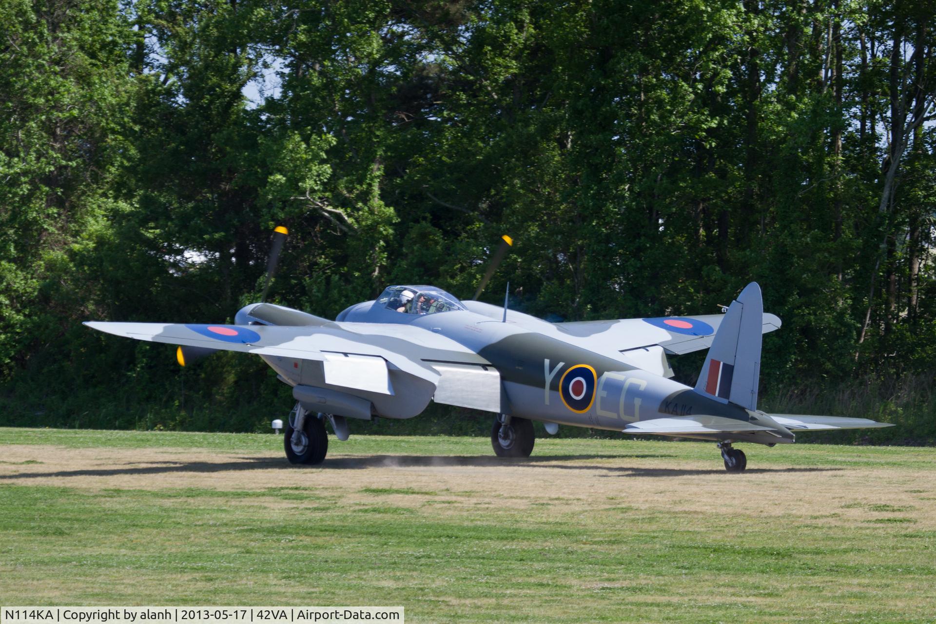 N114KA, 1945 De Havilland Mosquito FB.26 C/N KA114, Rolling out after landing