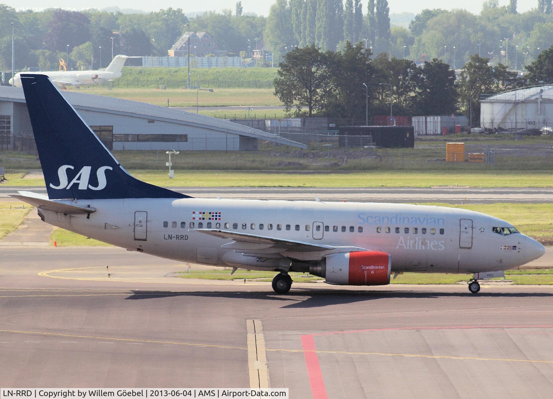 LN-RRD, 1999 Boeing 737-683 C/N 28301, Taxi to the gate on Schiphol Airport