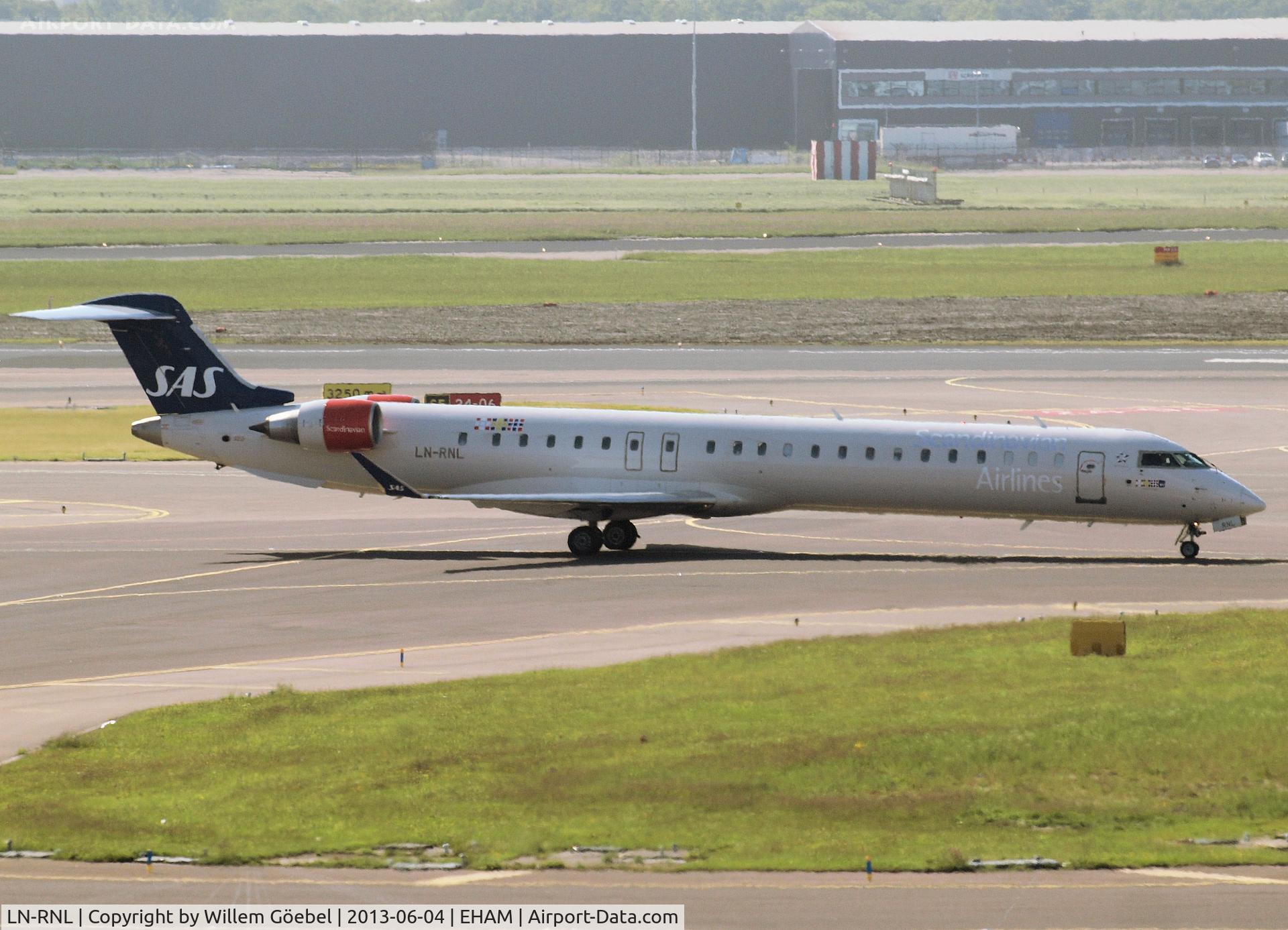 LN-RNL, 2010 Bombardier CRJ-900LR (CL-600-2D24) C/N 15250, Taxi to the gate on Schiphol Airport