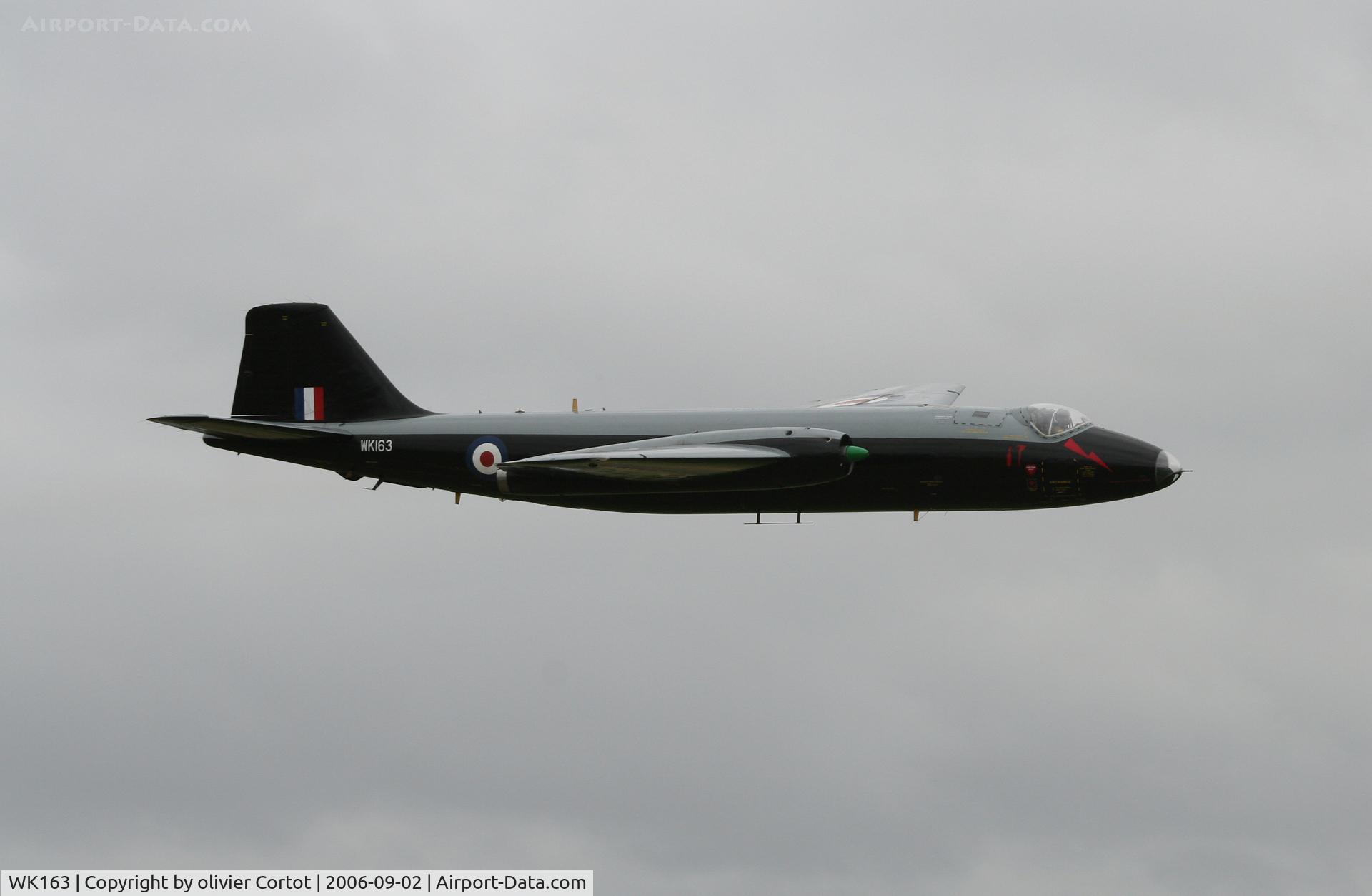 WK163, 1955 English Electric Canberra B.2 C/N EEP71399, duxford autumn airshow 2006