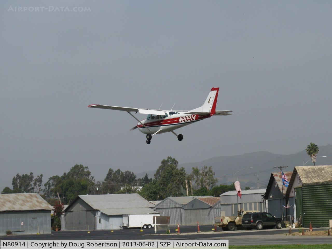 N80914, 1976 Cessna 172M C/N 17266799, 1976 Cessna 172M SKYHAWK, Lycoming O-320-E2D 150 Hp, on final Rwy 22