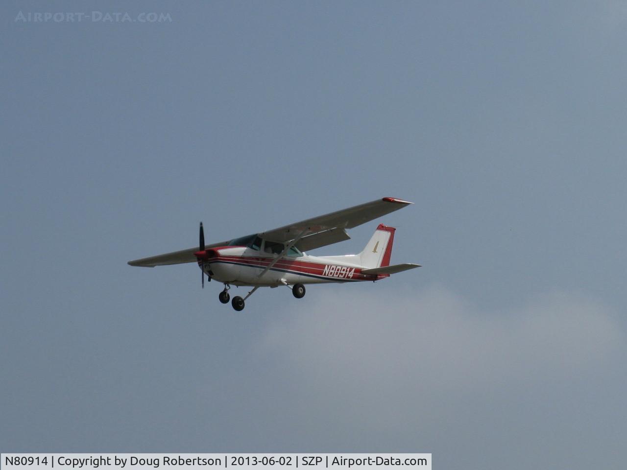 N80914, 1976 Cessna 172M C/N 17266799, 1976 Cessna 172M SKYHAWK, Lycoming O-320-E2D 150 Hp, on final Rwy 22