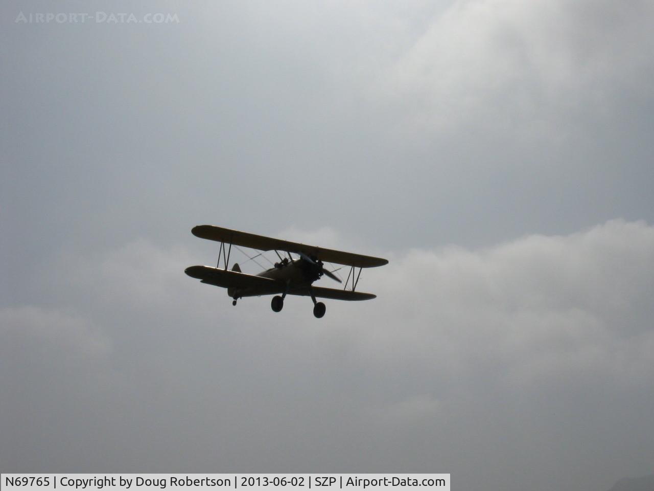 N69765, 1941 Boeing A75N1 (PT17) C/N 75-1044, 1941 Boeing Stearman A75N1 as Navy N2S-1, Continental W670 220 Hp radial, on final Rwy 22