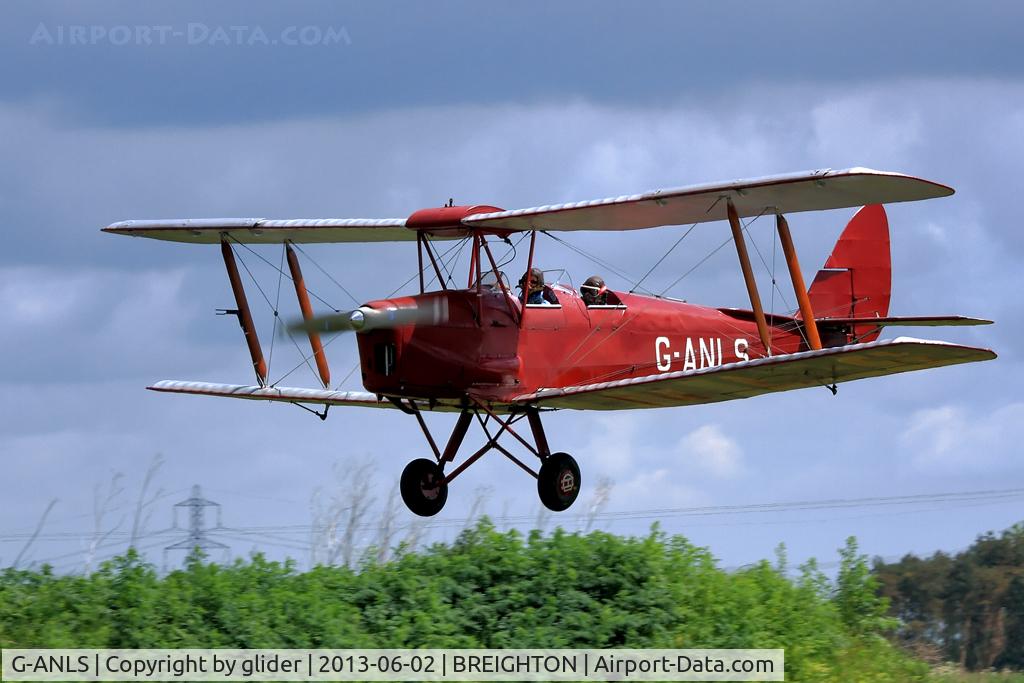 G-ANLS, 1944 De Havilland DH-82A Tiger Moth II C/N 85862, Approach