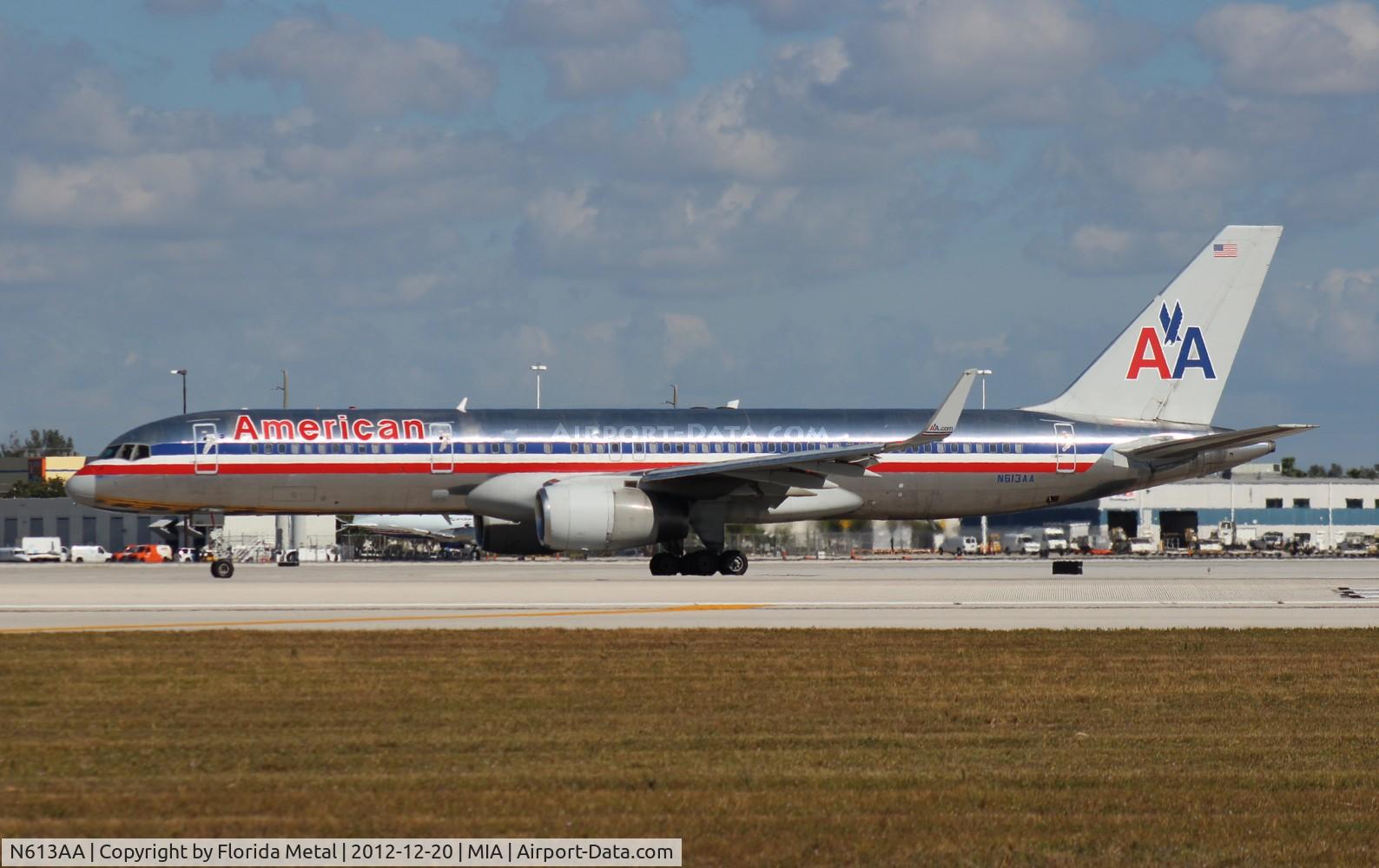 N613AA, 1989 Boeing 757-223 C/N 24489, American 757