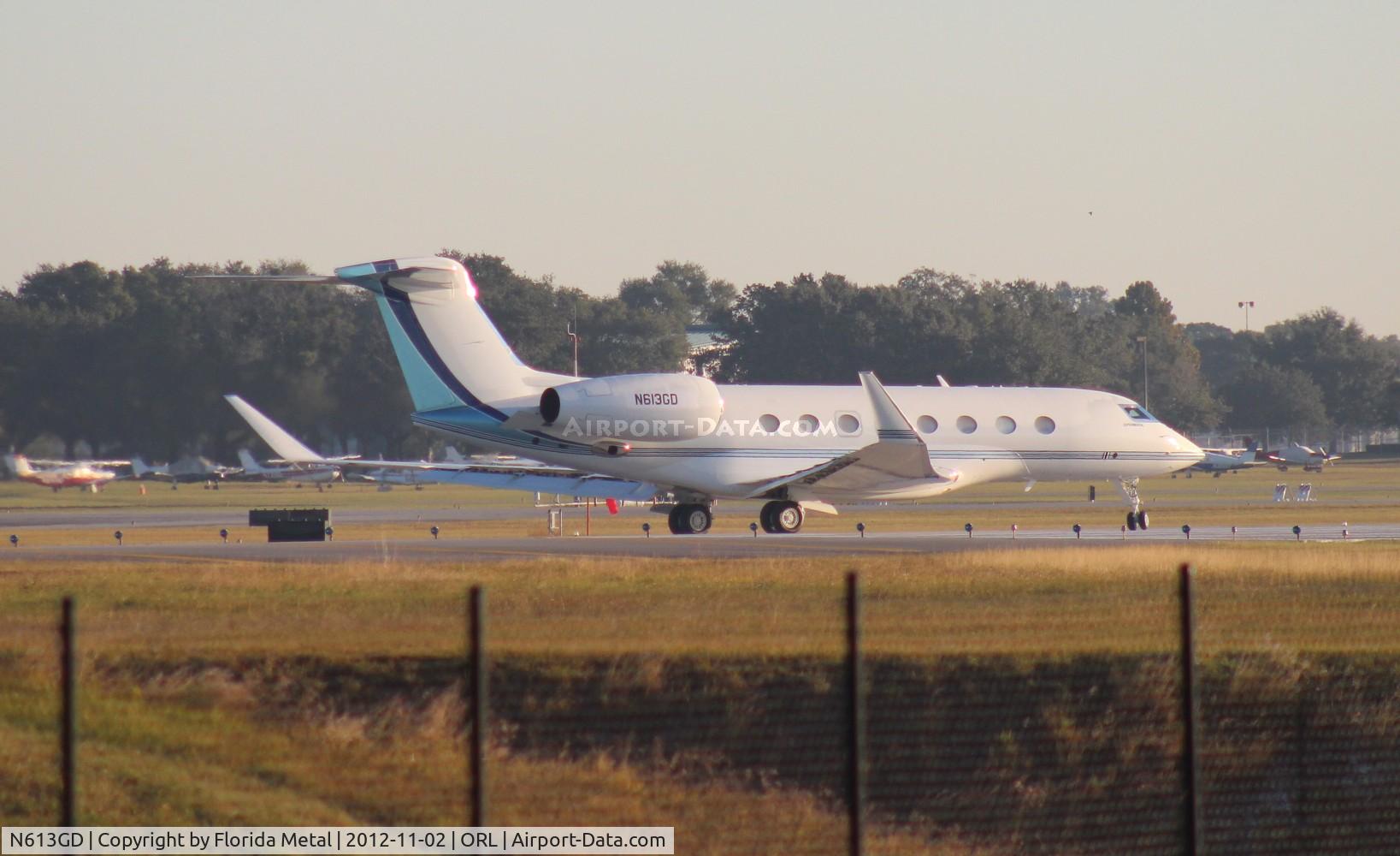 N613GD, 2011 Gulfstream Aerospace G650 (G-VI) C/N 6013, Gulfstream 650 arriving at NBAA