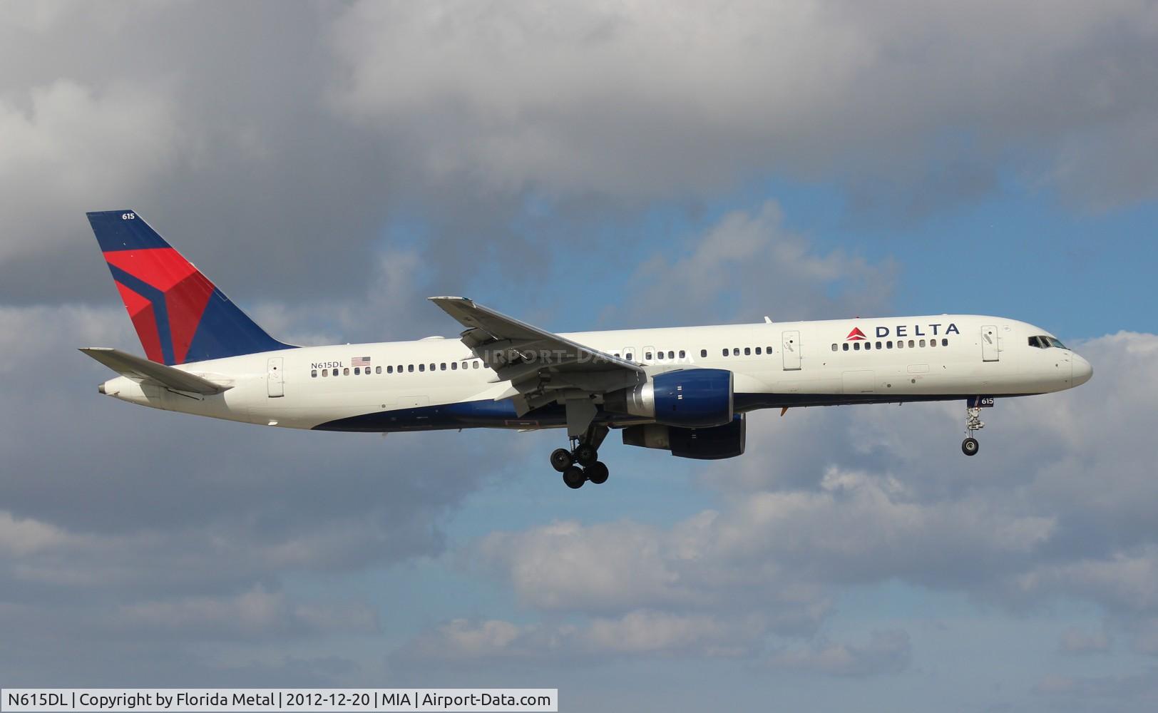 N615DL, 1986 Boeing 757-232 C/N 22822, Delta 757-200